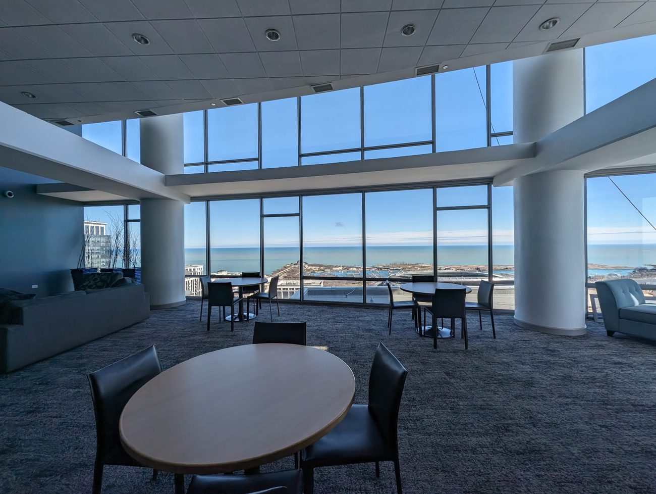 Building amenity — resident sky lounge with lake views