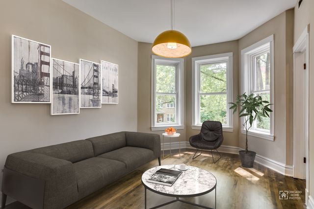 Ukrainian Village 6 — unit living room with bay window
