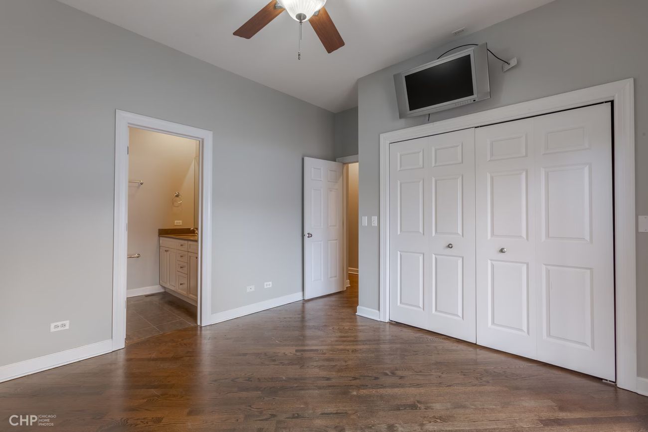 West Lakeview Duplex — bedroom with ensuite bath