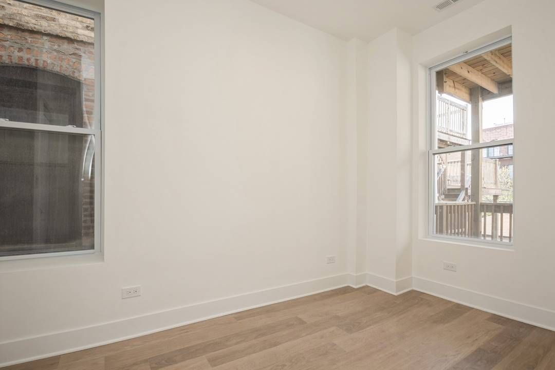 Wicker Park 3 Flat — Unit 2 second bedroom